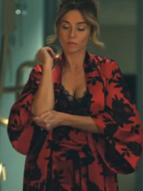 No Good Deed S1 Linda Cardellini Floral Print Robe