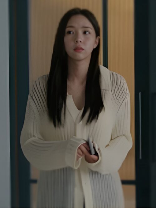 Chae Soo-Bin When The Phone Rings 2025 Hong Hui-joo’s White Knit Cardigan